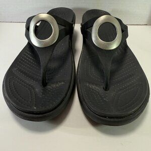 Crocs Women's Black  Sanrah Beveled Circle Sandal Size 10